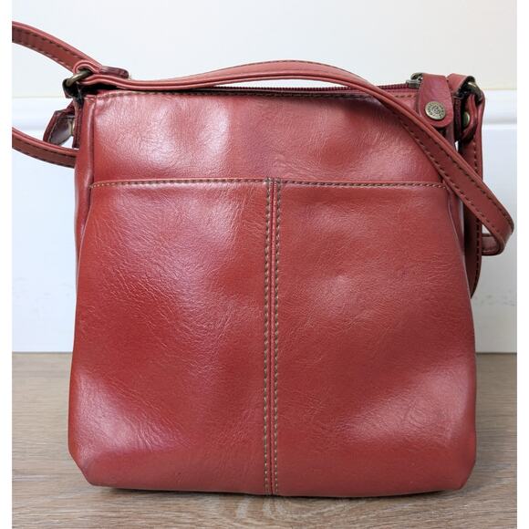 Relic Faux Leather Crossbody Bag Red Small Zip Top Adjustable Strap Minimalist - Picture 3 of 13
